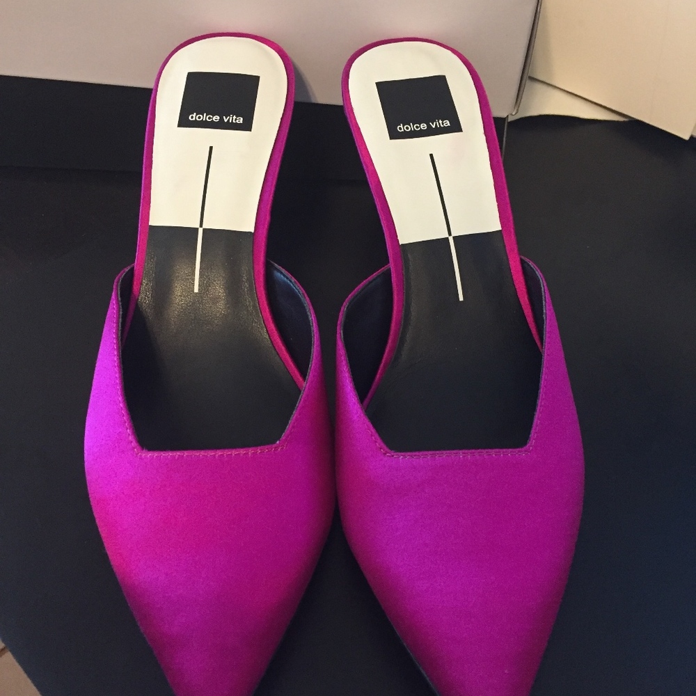 Dolce Vita Women's Rhyme Satin Mule Pumps - Picture 3 of 7